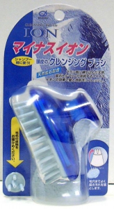 Ion scalp cleansing brush  японская щетка массажная и очищающая для кожи головы с отрицательными ионами